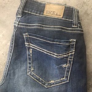 Buckle Jeans fit low rise waist 26 inseam 31.5